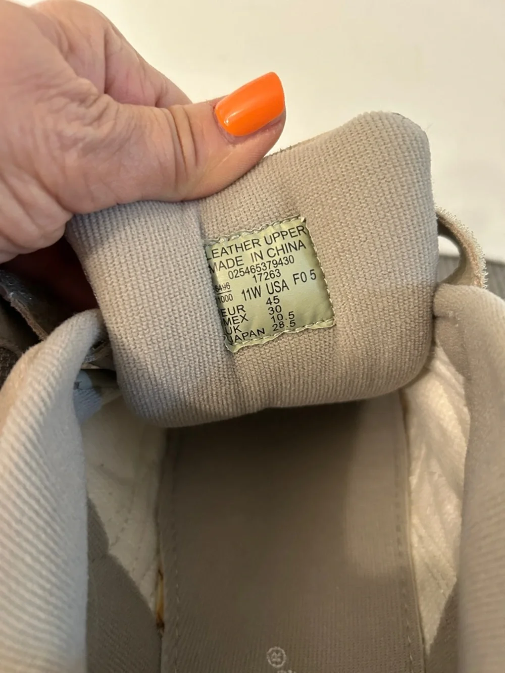 MacGregor athletic sneakers hook-and-loop closure tan leather and mesh 11W